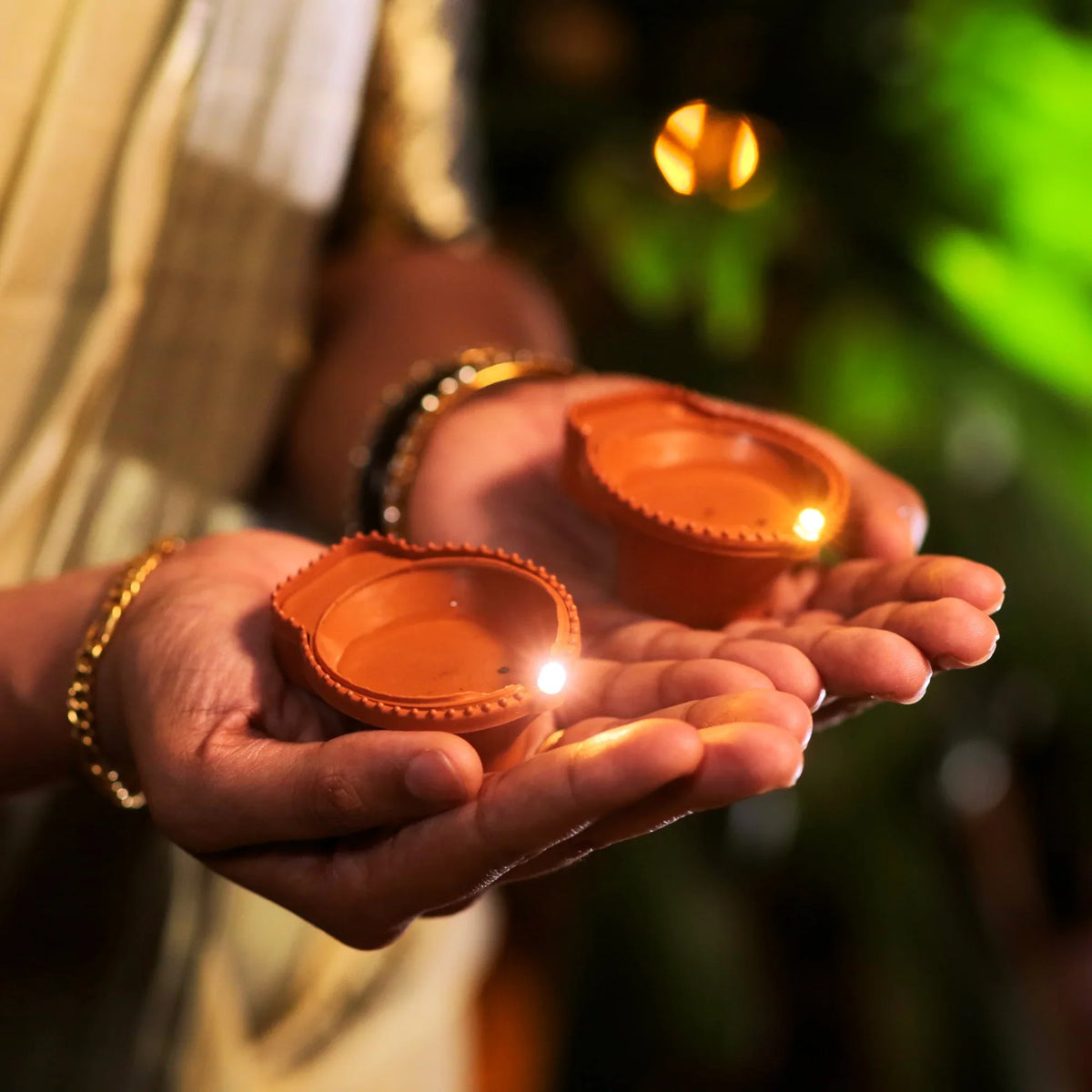 ✨ LED Light Water Sensor Diyas™ (Pack of 18)